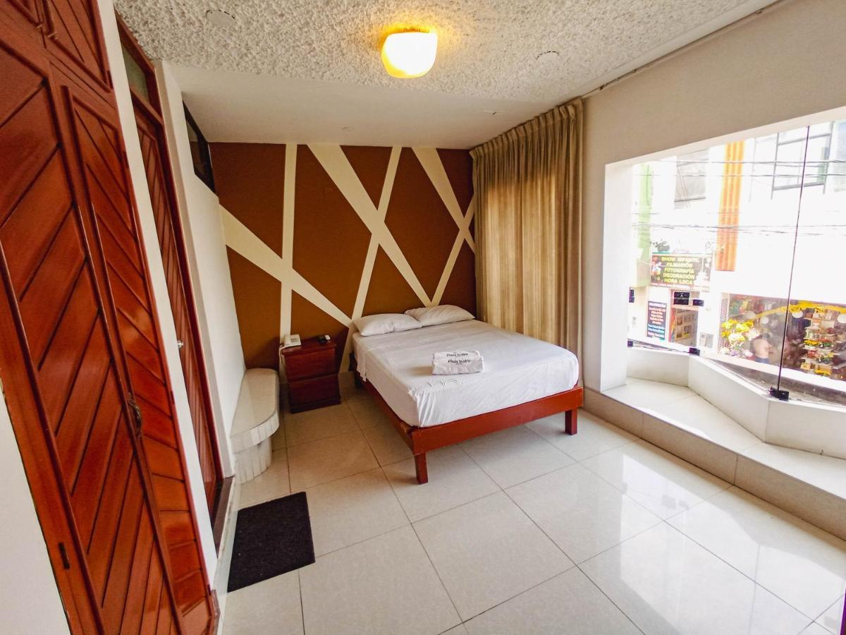 Hotel Plaza Teatro Chiclayo Buitenkant foto