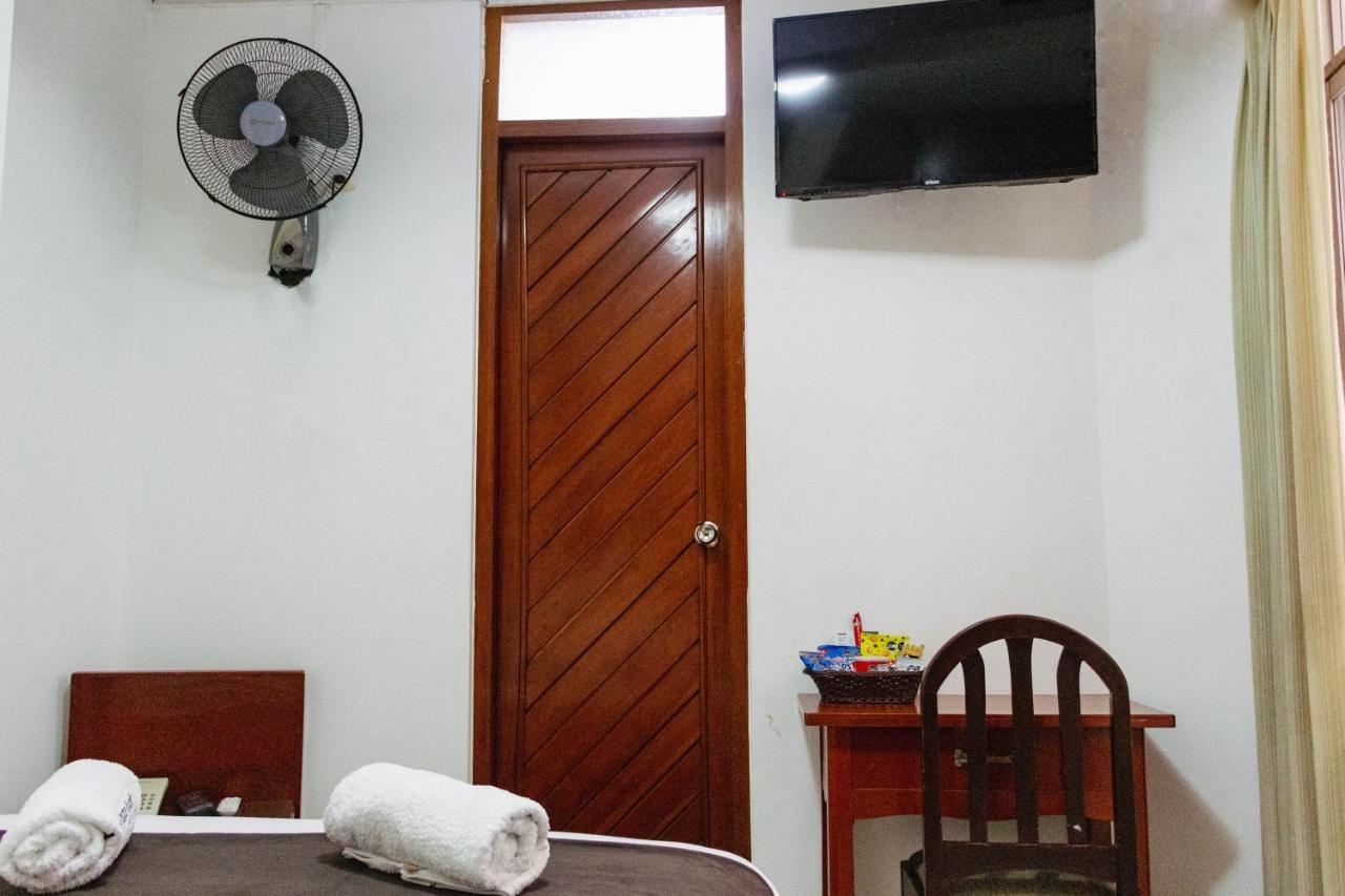 Hotel Plaza Teatro Chiclayo Buitenkant foto