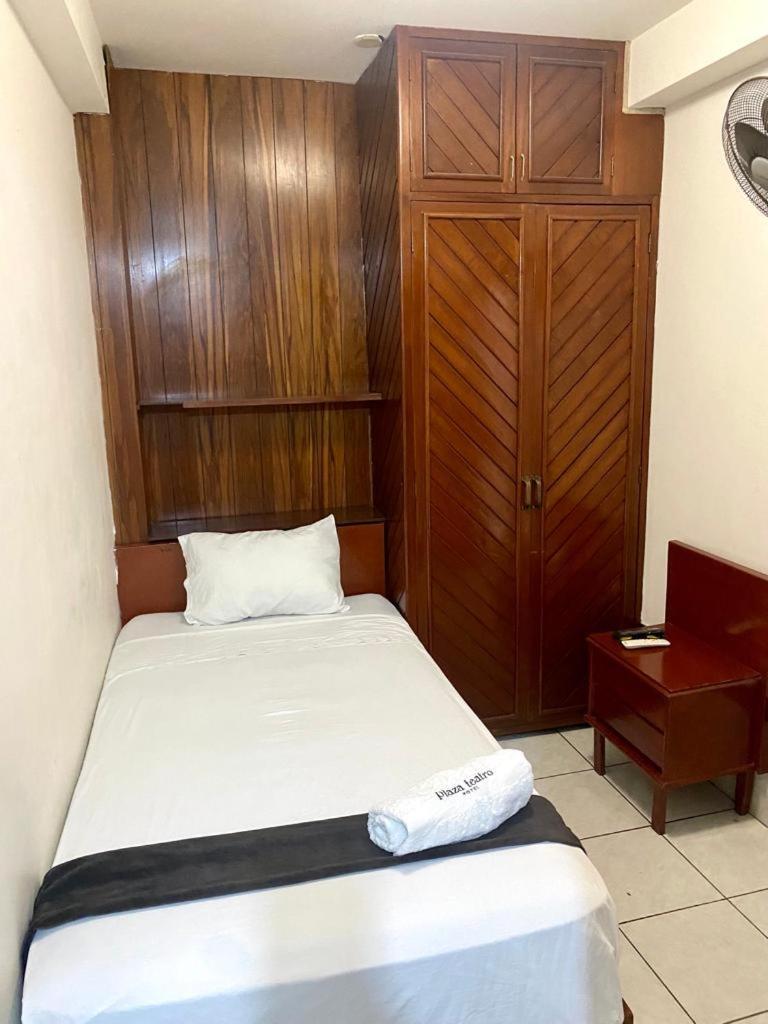 Hotel Plaza Teatro Chiclayo Buitenkant foto